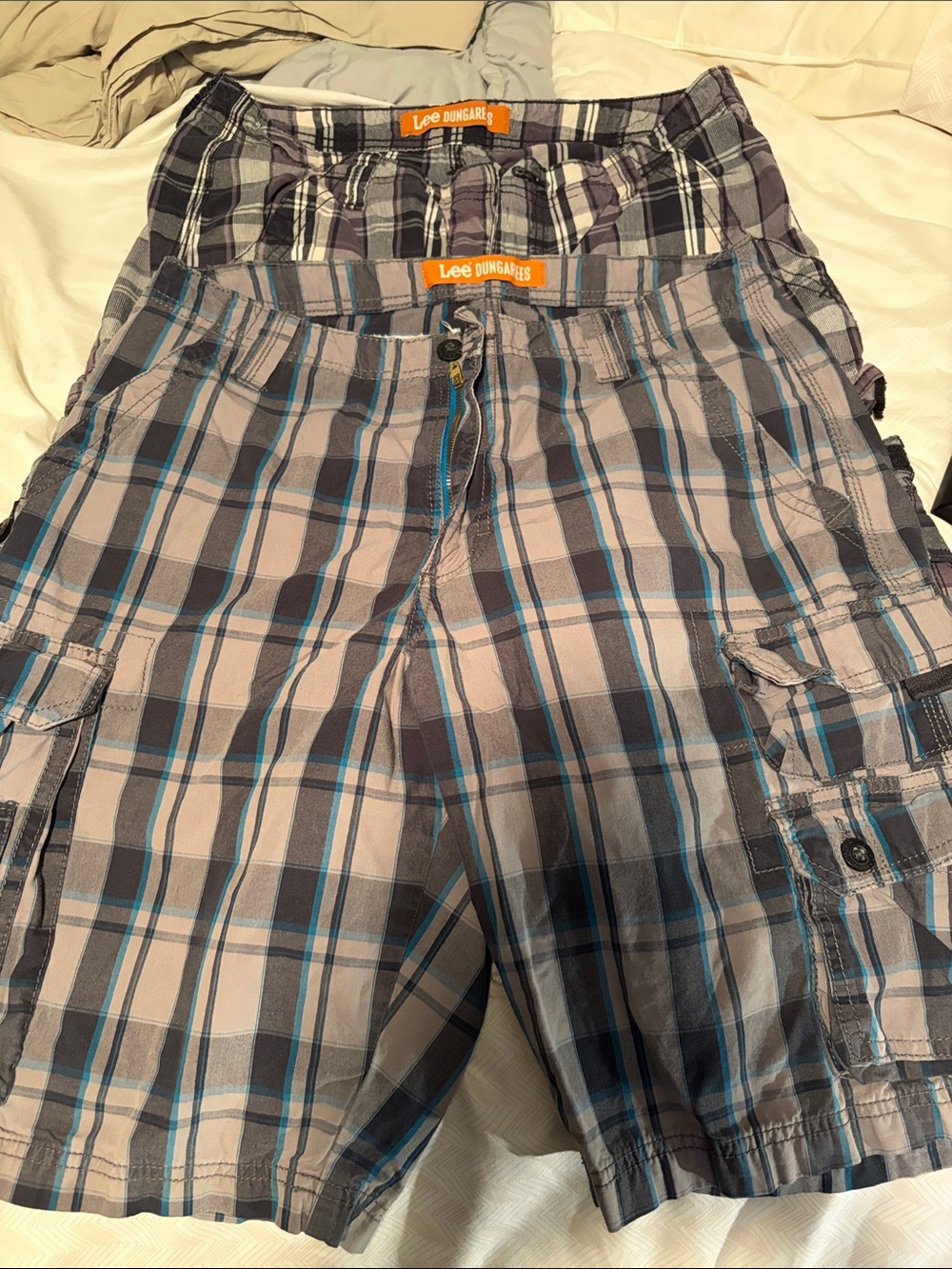 3 Pairs of Men’s Lee Gray Plaid Cargo Shorts - 32